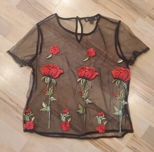 NWOT BLACK MESH TOP WITH EMBROIDERED ROSES Sz Meduim